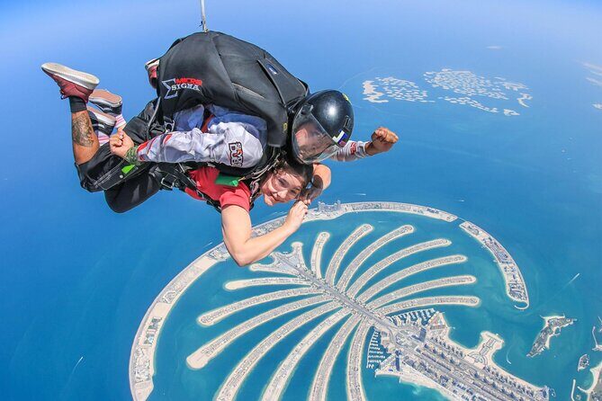 Dubai Skydive Tandem Over The Palm including Transfers - Key Points