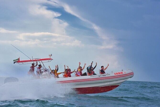 Dubai Speed Boat Tours: Marina, Atlantis and Burj Al Arab - A Fast but Fulfilling Water Adventure