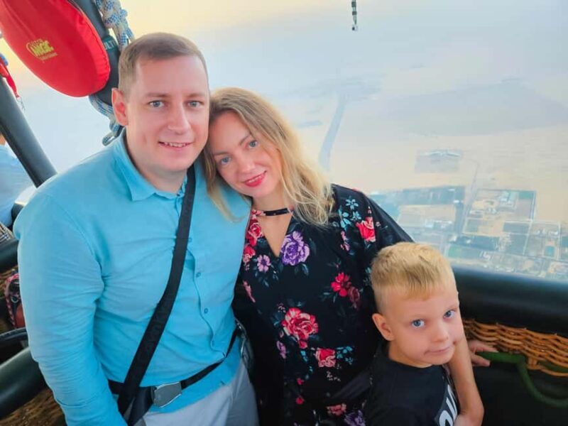 Dubai: Sunrise Hot Air Balloon Ride with Transfers - Key Points