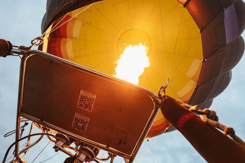 Dubai: Sunrise Hot Air Balloon Tour Over the Desert - Why This Tour Offers Great Value