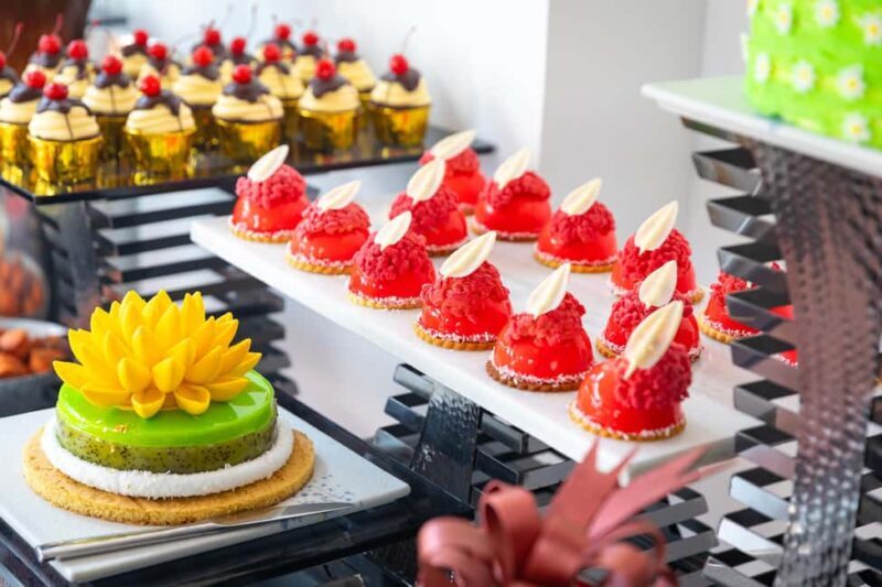 Dubai: The Palm Saturday Brunch with Unlimited Food & Drinks - Practical Aspects: What You Need to Know
