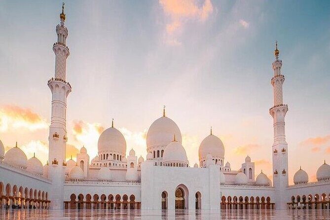 Dubai To Abu Dhabi: Grand Mosque, Royal Palace & Etihad Towers - An Honest Breakdown of the Abu Dhabi Day Trip