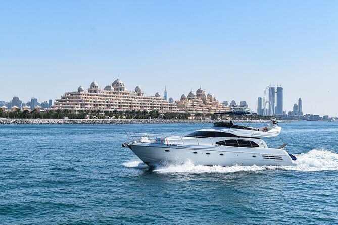 Dubai Yacht Rental - Book 58 ft Private Yacht up to 28 persons - Key Points