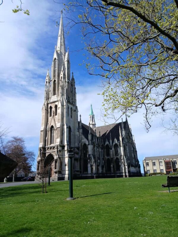 Dunedin: Peninsula with Lanarch Castle gardens & Olveston - FAQ: Your Questions Answered