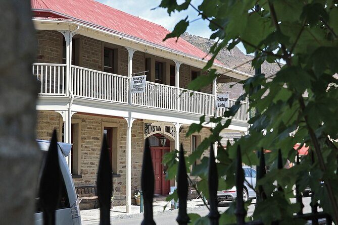Dunedin to Queenstown One Way Tour Including Taieri Gorge Train - The Itinerary in Detail