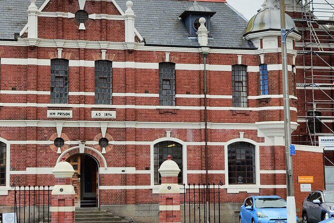Dunedin True Crime Walking Tour Inner City - A Walk Through Dunedin’s Dark Corners and Grand Landmarks