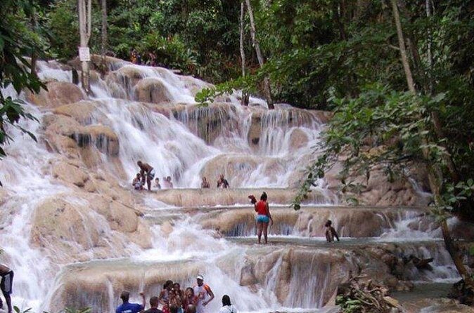 Dunn's River Falls and Blue Hole Private Tour from Ocho Rios - Who Is This Tour Best For?