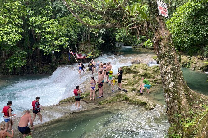 Dunn's River Falls & Blue Hole Combo Tour from Ocho Rios - Exploring the Dunns River Falls & Blue Hole Combo Tour from Ocho Rios
