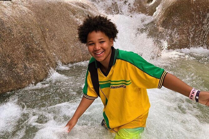 Dunns River Falls, Zipline, Bamboo Rafting, Horseback Ride Tour - FAQ