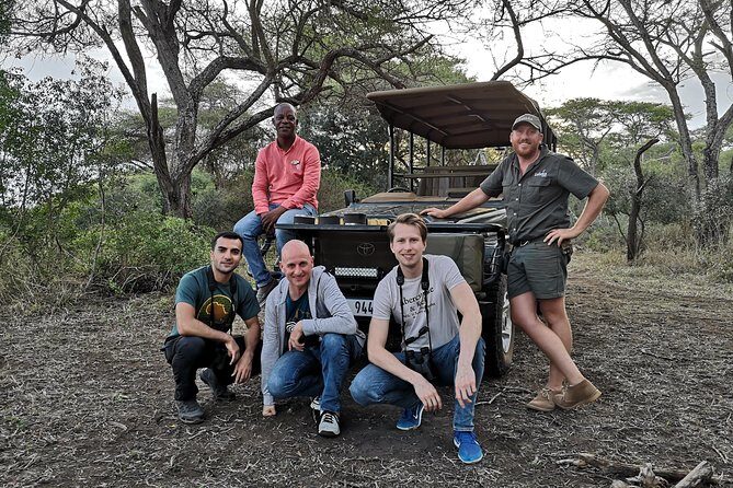 Durban: Go on Safari at 2 Game Reserves (Hluhluwe-Imfolozi) Pro Zeiss Binoculars - Key Points