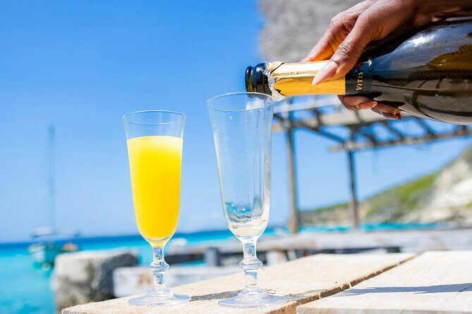 Dushi Boat Drone Photoshoot | Free Champagne | Fruits and Flowers - The Sum Up: Is the Dushi Boat Drone Photoshoot Worth It?