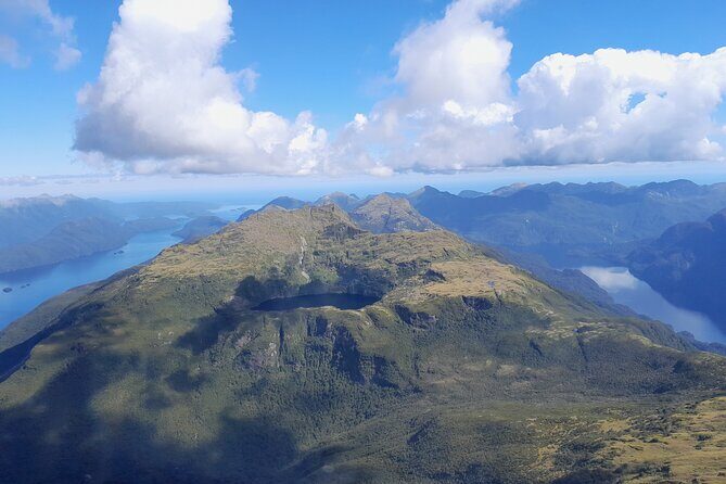 Dusky Sound // Helicopter Scenic Flight - The Experience and Its Impact