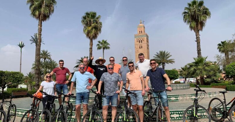 Dutch-language cycling tour through Marrakech. - Key Points