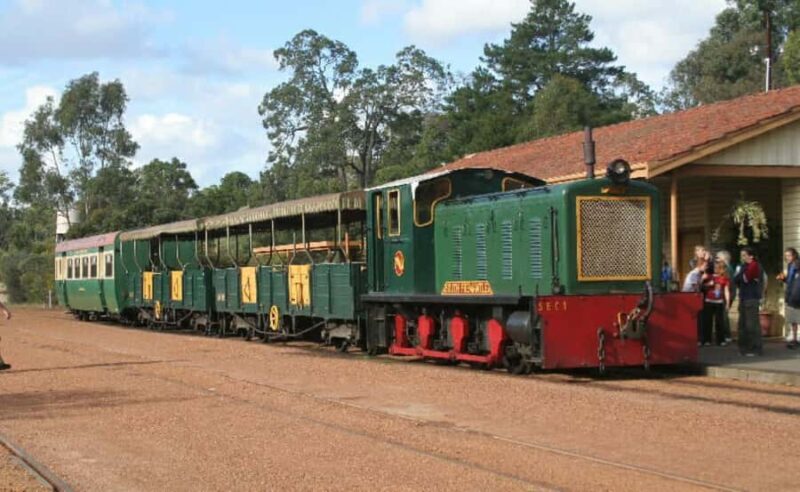 Dwellingup: Guided Hike and Scenic Train Ride with Lunch - Who Should Consider This Tour?
