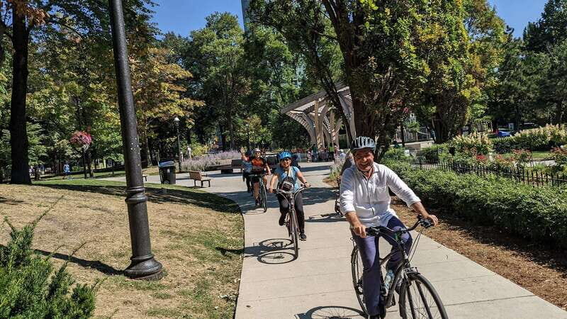 E-bike through Toronto's Dynamic Neighbourhoods - What to Keep in Mind
