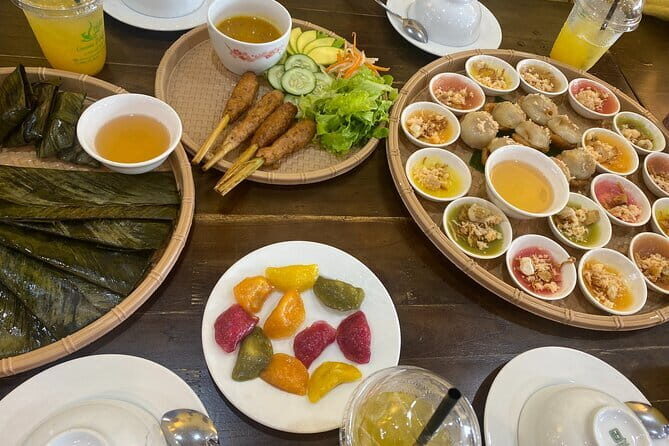 E biking Night Street Food Tour with Local Guide - The Itinerary in Detail