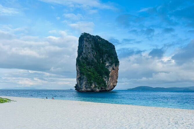 Early Bird Phi Phi 4 Islands by Speedboat 2 Trips in 1 Day - The Sum Up