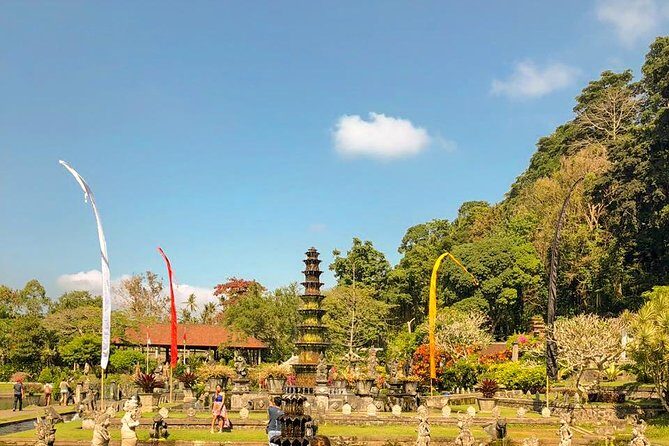 East Bali Tour, Lempuyang - Tirta Gangga - Ujung Soekasada - Black sand Beach - FAQs