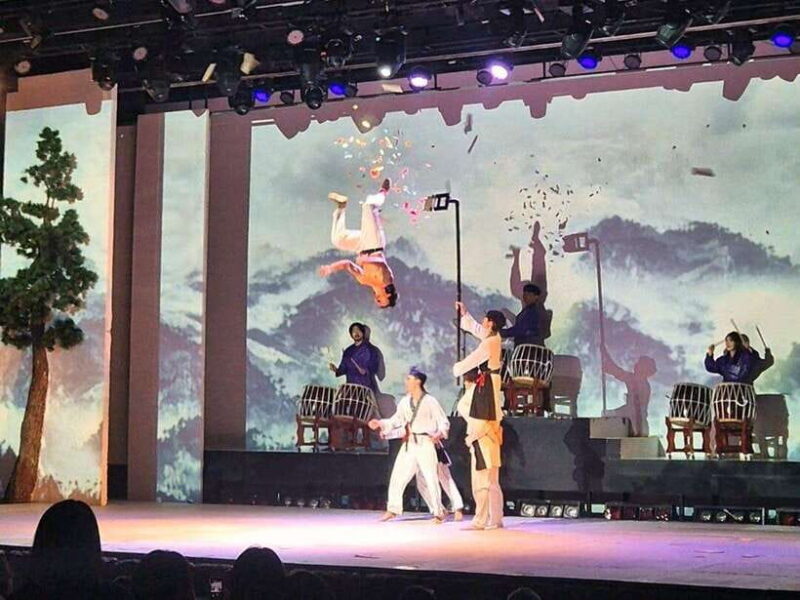 EAST JEJU: All Inclusive Private Tour w/ Taekwondo Show - Exploring Seongeup Folk Village: Step Back in Time