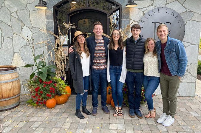 East Kelowna Full Day Lunch Wine Tour-Incl Tastings & Guide Grat! - The Sum Up