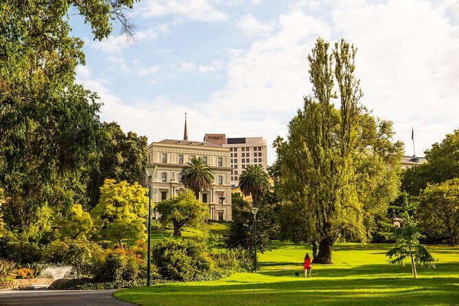 East Melbourne Walking Tours - A Closer Look at the Itinerary