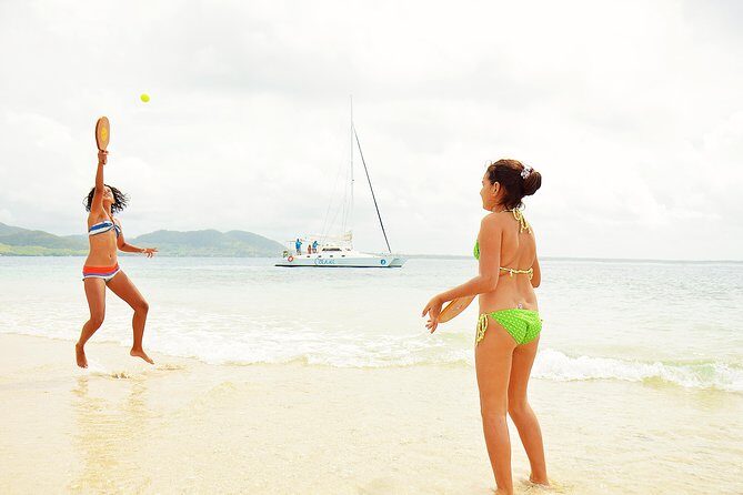 EAST Shared Cruise : OCÉANE Full day catamaran to Ile aux Cerfs - Cost and Value