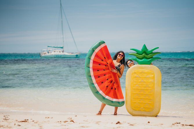EAST Shared Cruise : OCÉANE Full day catamaran to Ile aux Cerfs - Authentic and Family-Driven Experience
