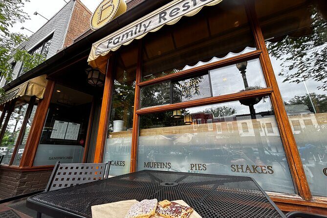 Eastern Market Neighborhood Food Tour (5 Food Stops + Dessert) - Key Points