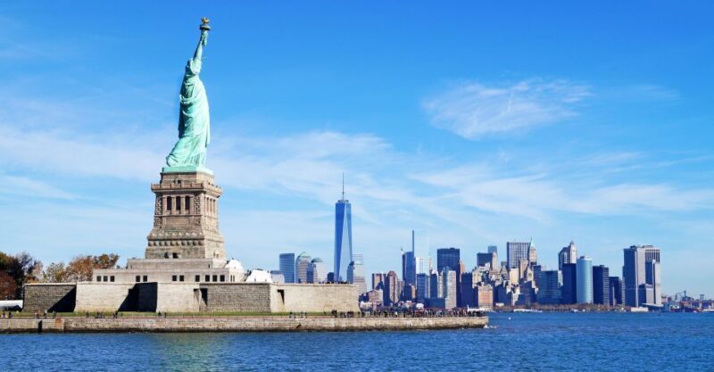 Easy Access Statue of Liberty & Brooklyn Bridge Discovery - Transportation and Group Size