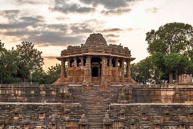 Easy Private Tour at Sun Temple and Rani Ki Vav in Premium Car - Exploring Gujarat’s Treasures: The Private Tour Experience