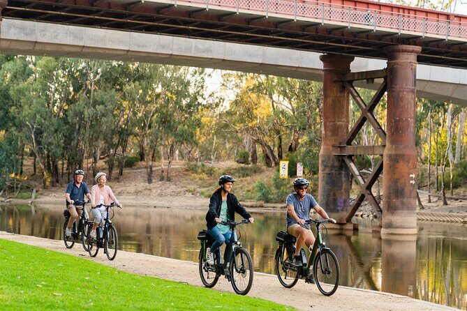 Echuca Guided E-Bike Cycling Tour - Key Points