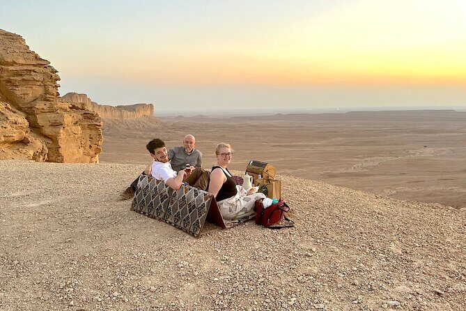 Edge of The World & Deer Reserve Off-road 4x4 Car Tour in Riyadh - Key Points