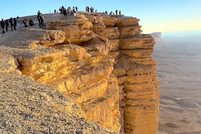 Edge of The World & Deer Reserve Off-road 4x4 Car Tour in Riyadh - FAQ
