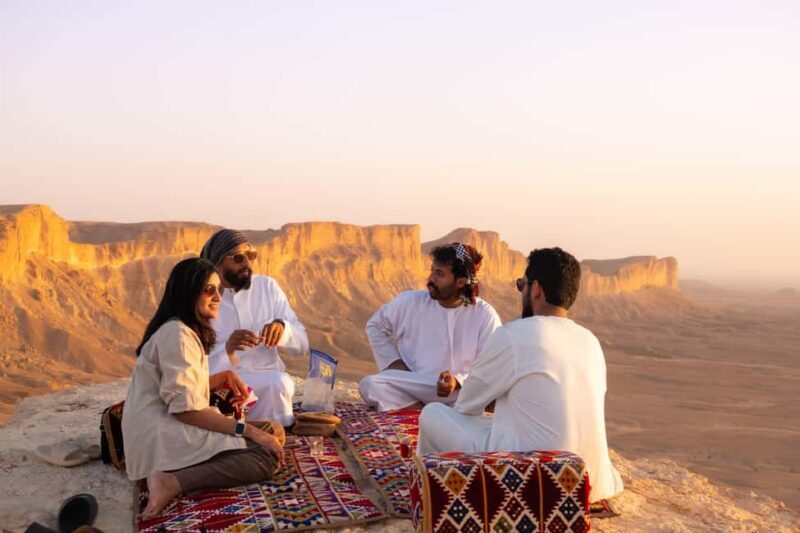Edge of the World & Keshta Tour (Riyadh) - Key Points