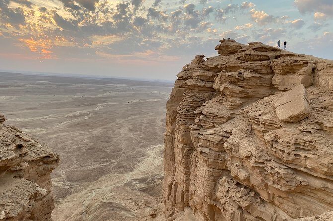 Edge of the World with 4x4 vehicles, sunset Dinner and stargazing - Detailed Breakdown of the Tour Experience