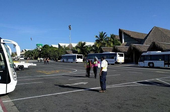 Effortless Airport Transfers in Punta Cana - Drop-off and Return