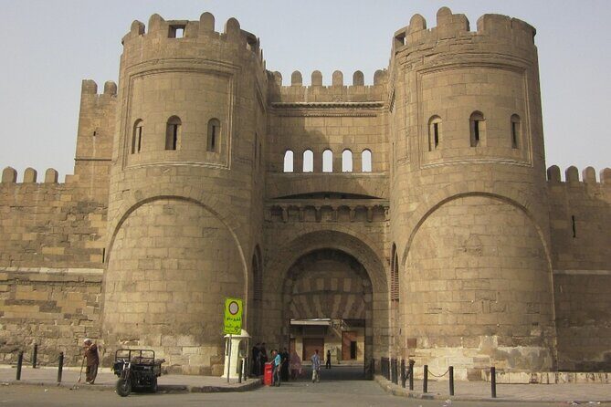 El-Moez Street, Cairo Tower and El-Fishawy Café - FAQ