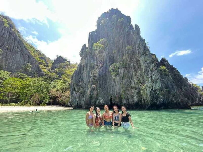 EL NIDO: Private Island Hopping Tour C w/BUFFET LUNCH - The Sum Up