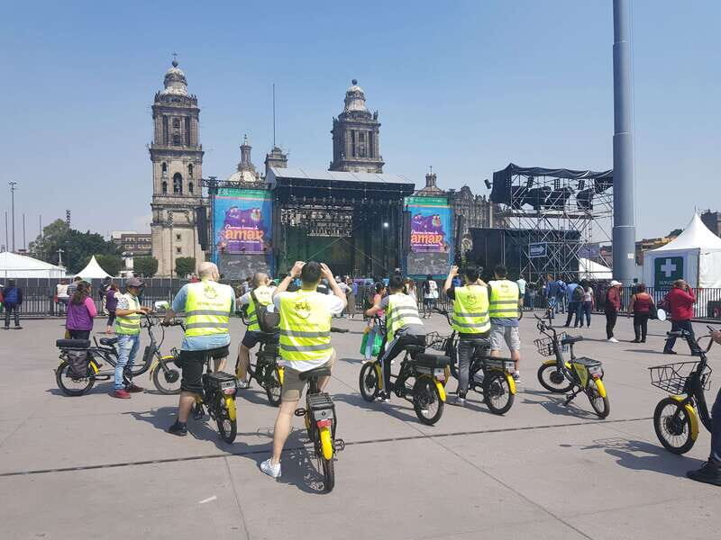 Electric Bike City Tour with a taco stop. - Discovering Mexico City on Two Wheels