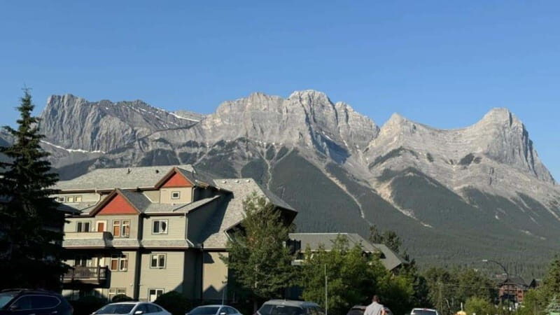 Emerald Lake, Moraine, Louise, Johnston Canyon & Banff Town - The Itinerary: What to Expect on This Canadian Rockies Day Trip
