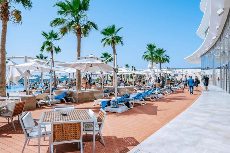 Entry Ticket: Doha Beach Club Day Pass + 2 Drinks - Key Points