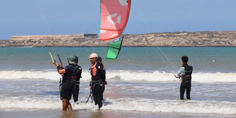 Essaouira: 2-hour kitesurfing lesson (all levels) - Authentic Experiences and Positive Feedback