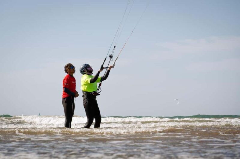 Essaouira: Kitesurf Private Lesson with Hot Shower - Key Points