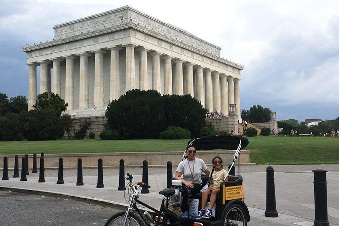 Essential Monuments & Memorials Tour - Stop 2: Washington Monument