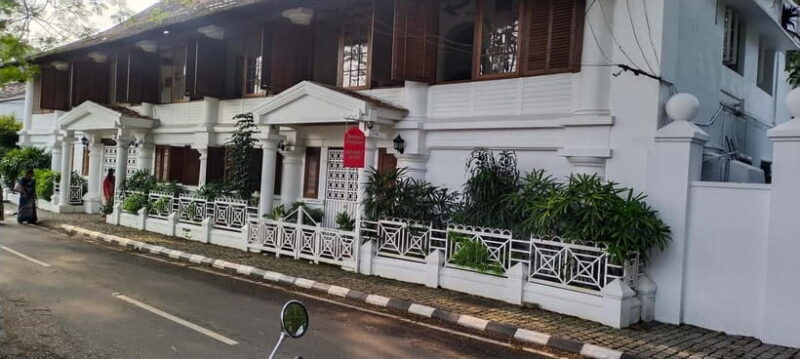 Essentials Of Cochin Heritage European, Jewish, and More - Key Points