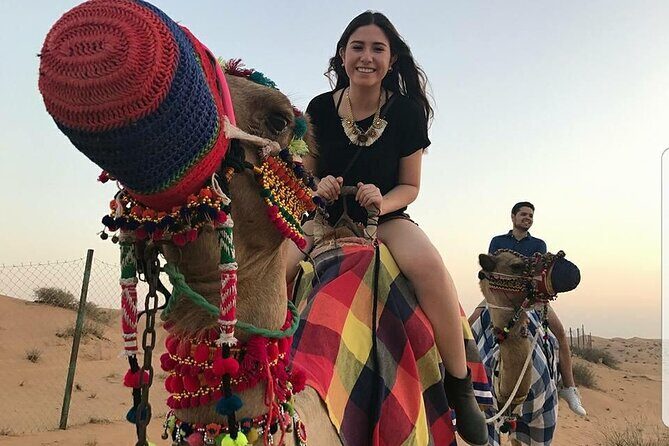Evening Dubai Desert Safari Experience with Dinner and Shows - The Dinner: A Feast for the Senses