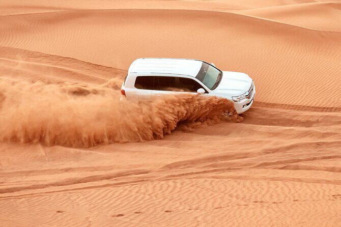 Evening Dubai Desert Safari, Red Sand, Premium camp shows & Diner - What Makes This Desert Safari Stand Out?