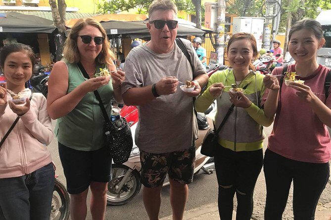 Evening Walking Food Tour, folk game and lantern boat - FAQ