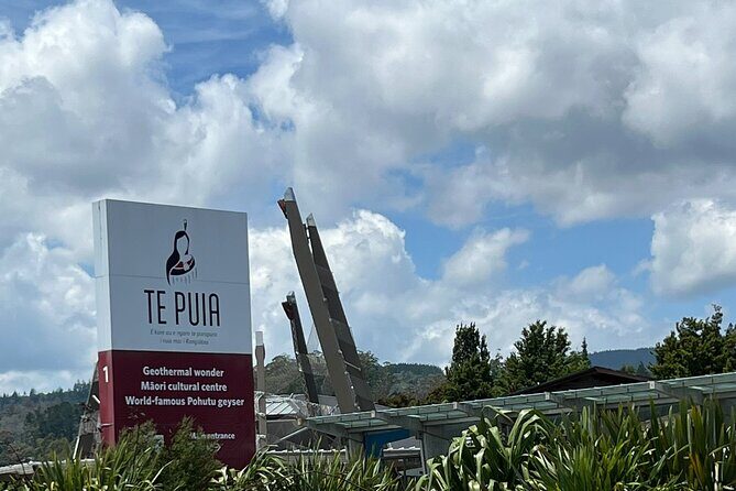Ex Auckland: Rotorua Mori Village with Haka and Hot Springs - FAQ