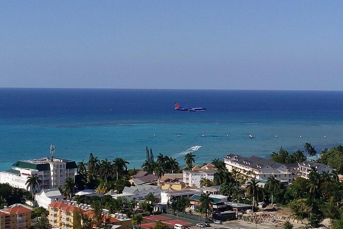 EXCLUSIVE AIRPORT / CRUISE PORT TRANSFER 1-4 Pax - Key Points
